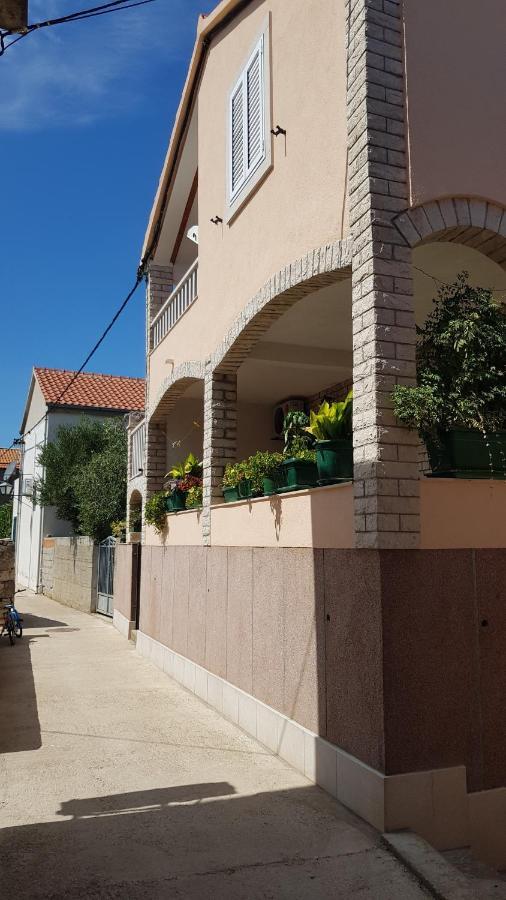 Apartments Mladen Sucuraj Bagian luar foto